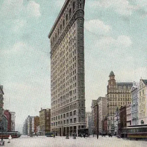 Vintage souvenir photo postcard, the Flatiron Building, New York City, 1908