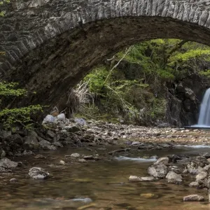 Waterfall Print behind Drumnadrochit Bridge Waterfall Print behind Drumnadrochit Bridge