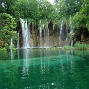 Waterfalls, Plitvice Lakes, Croacia