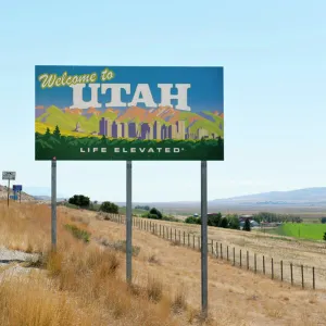 Welcome sign on a highway, Welcome to Utah, Life elevated, Utah, USA