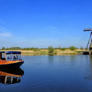 Windmills of Kinderdijk, Netherlands Windmills of Kinderdijk, Netherlands