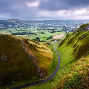 Winnets Pass, Castleton, Derbyshire, Peak District