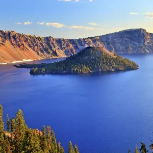 Wizard Island on Crater Lake, Crater Lake National Park, Oregon, USA Wizard Island on Crater Lake, Crater Lake National Park, Oregon, USA