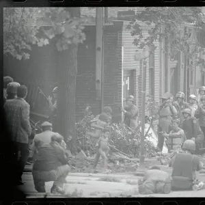 Images Dated 1976 August: 8 Aug 1976