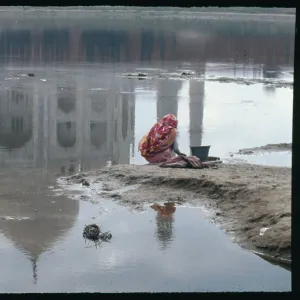 Images Dated 1984 December: 1 Dec 1984