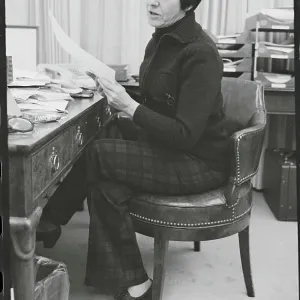 Images Dated 1977 November: 27 Nov 1977