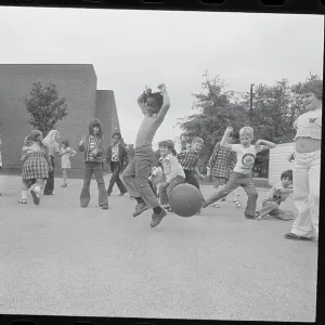 Images Dated 1976 September: 2 Sep 1976