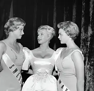 Lac0132 Prints: 1959 Miss Universe Contestants