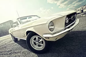 Images Dated 24th March 2011: 1968 Ford mustang convertible