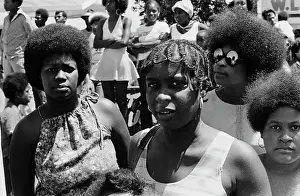 Huty33940 Prints: 1972 Watts Summer Festival - Parade