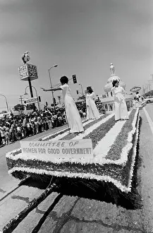 Huty33940 Prints: 1972 Watts Summer Festival - Parade