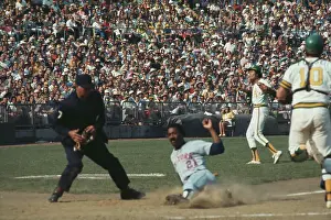 Huty31517 Prints: 1973 World Series - Oakland Athletics V New York Mets