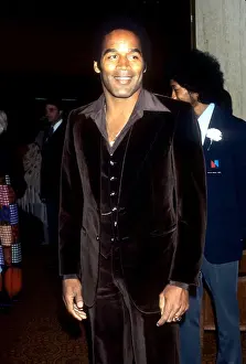 R 1052202 T2x8 Prints: 1977 Movie Premiere