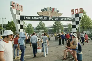 Huty32642 Prints: 1978 Indianapolis 500 - Spectators
