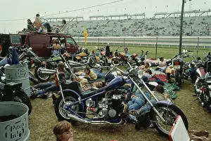 Huty32642 Prints: 1978 Indianapolis 500 - Spectators