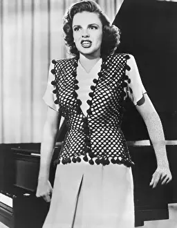 Song Prints: 3/4 Judy Garland Sings In Front Of Piano