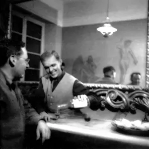 Prints of 522, adults, alcohol, antique, bar, beverage, black and white, caucasian, , Vintage Black and White, 86540238 Stockbyte Prints: 522, adults, alcohol, antique, bar, beverage, black & white, caucasian, drink, half-length