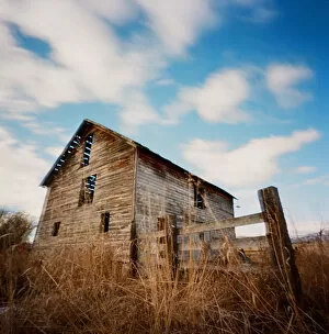 Montana Collection: Abandoned Barn, Montana