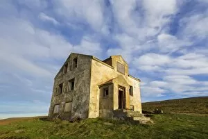 Images Dated 12th October 2015: Abandoned house in rural Iceland