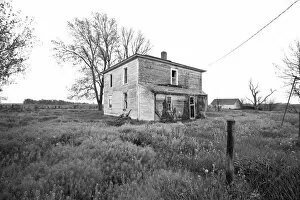 Derelict Buildings Gallery: Abandoned old home in the heartland