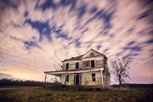 Removing Prints: Abandoned Rural Farmhouse