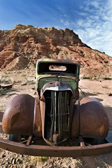 Images Dated 28th May 2010: Abandoned truck near Lonely Dell Ranch and Lees Ferry, Arizona