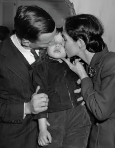 Huty32806 Prints: Abducted Girl Reunited With Parents