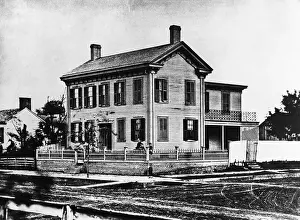 Springfield Prints: Abraham Lincoln At Home Outside W/Sons