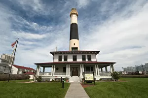 Images Dated 21st August 2013: Absecon Lighthouse and Lightkeepers dwelling