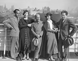 Producer Prints: Acting Troop Arriving in New York