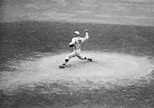 Pitching Prints: Action Shot Of Dizzy Dean Pitching