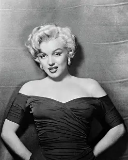 Off The Shoulder Prints: Actress Marilyn Monroe
