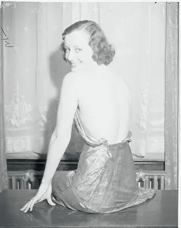 Actress Showing Her Back