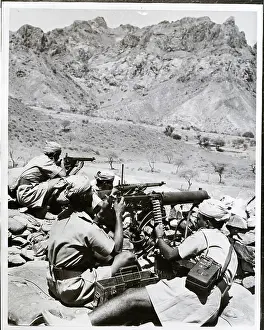 Aden Prints: Aden Army Soldiers at Machine Gun Posts
