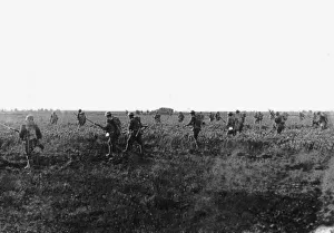 Images Dated 29th October 2004: Advance On Cantigny