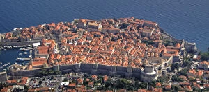 Balkans Collection: Aerial view of Dubrovnik old town and city walls