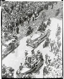 Appreciation Prints: Aerial View of Parade for Howard Hughes and World Flight Crew