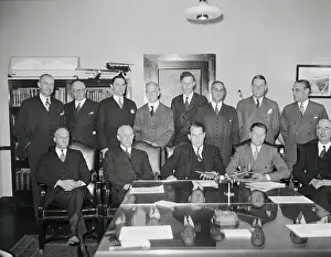 Vidal Prints: Aeronautic Specialists Posing Together at Conference