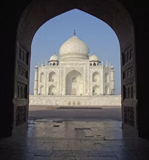Taj Mahal Collection: agra, ancient civilizations, arch, architecture, archway, background people, color image