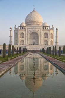 David Henderson Photography Gallery: agra, ancient civilizations, architecture, background people, blue sky, calm, clear sky