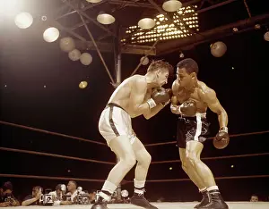 Al Andrews Punching Jose Torres in the Arm