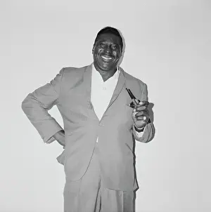 Huty25644 Prints: Albert King, American Singer-Songwriter & Guitarist
