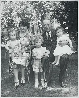Alfred E. Smith, Mrs. Smith and Grandchildren
