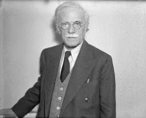 Exhibit Prints: Alfred Stieglitz Waist Up