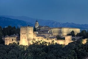 Images Dated 9th August 2011: Alhambra Palace complex, Grendada, Spain