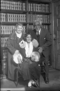 Defendant Prints: Alice Rhinelander with her Mother and Father