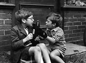 M Juv Ages 5 10 Boys Prints: Allied Headquarters