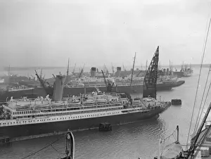 Prints of The Royal Mail liner Almanzora (foreground) moored at Southampton Dock. (Photo by E Bacon/Getty Images) Topical Press Agency Prints: Almanzora