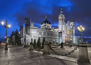 Images Dated 22nd December 2017: Almudena Cathedral, Madrid, Spain