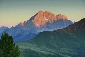 Images Dated 16th July 2016: Alpenglow on Monte Civetta, Dolomites